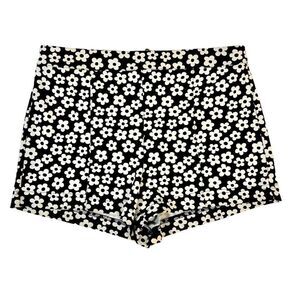 Forever 21 High Rise Stretchy Black and White Floral High Waited Short Shorts